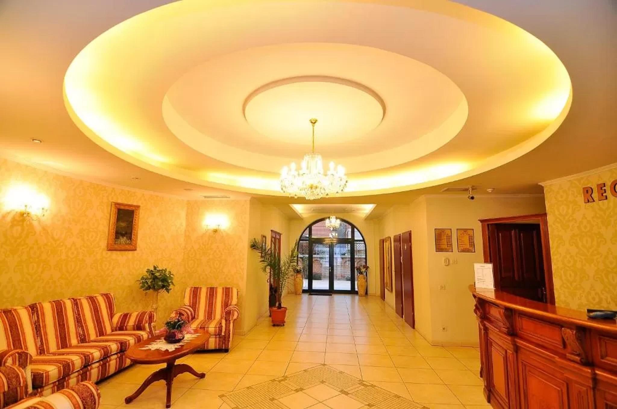 Hotel Maxim Oradea Exteriör bild